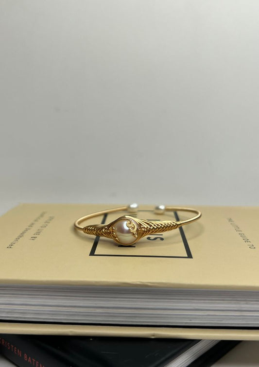 Iris Handcuff