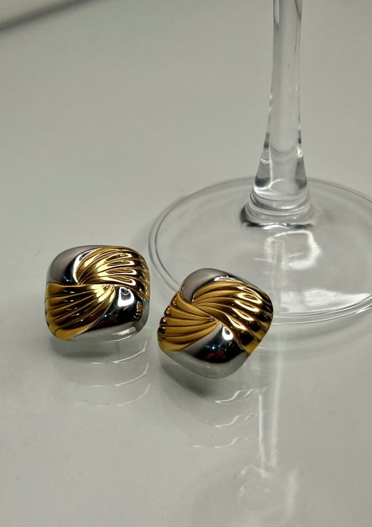 Maze Studs