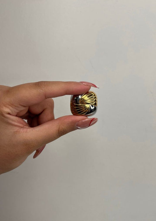Maze Studs